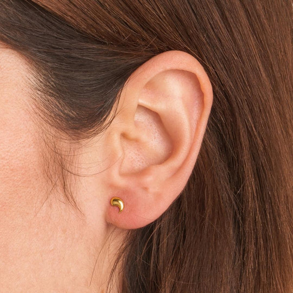 Piercing oreja Oro 18kt en forma de coma Ciara