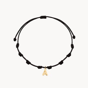 PULSERA MACRAME INICIAL CON DIAMANTE
