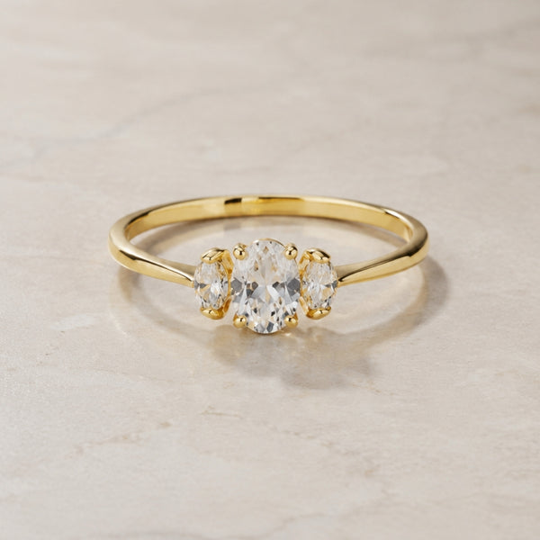 ANILLO CON DIAMANTES CREADOS MARQUISE