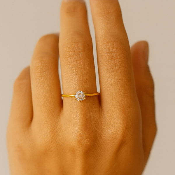 ANILLO SOLITARIO CON CIRCONITA ROSALIN