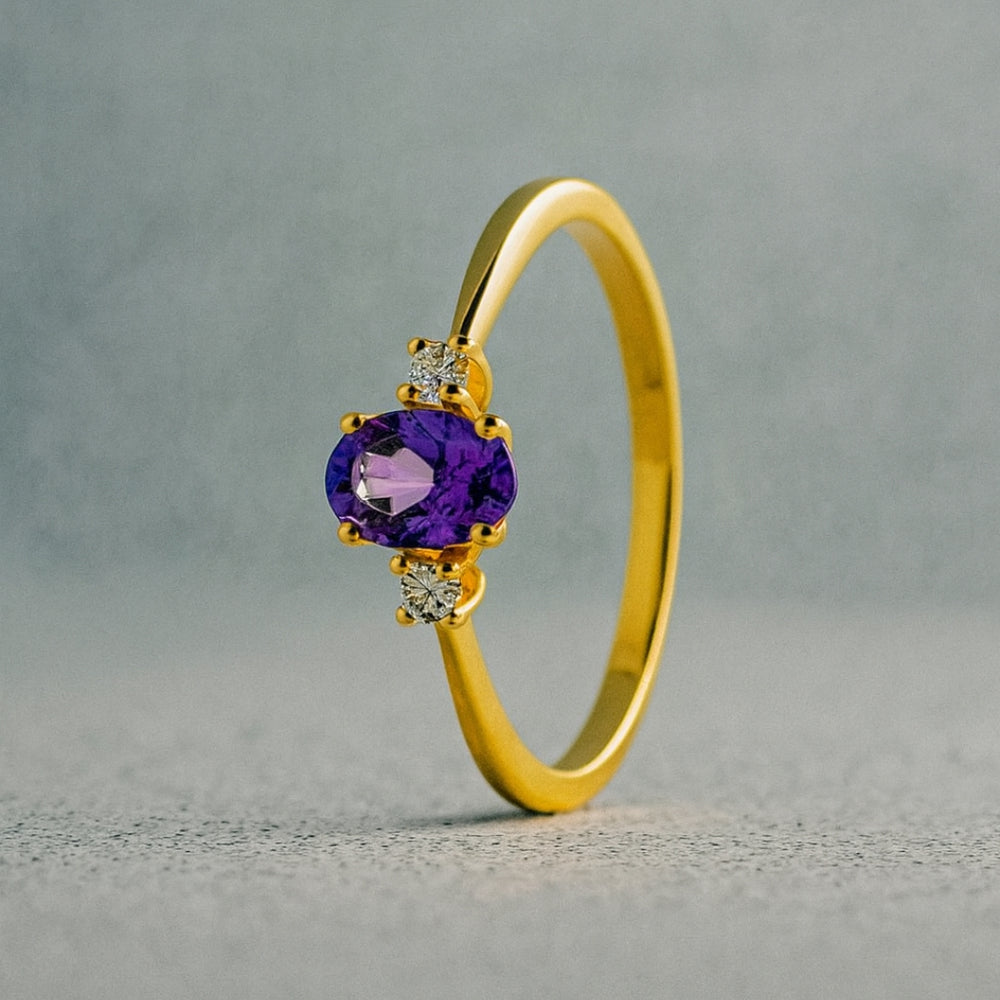 Anello Bishop Corona in Oro con Ametista - Design a Corona Regale Anello Bishop Corona in Oro con Ametista - Design a Corona Regale