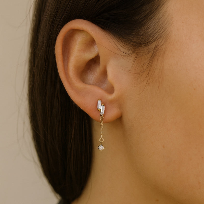 PIERCING OREJA CADENA Y CIRCONITAS ARLIE