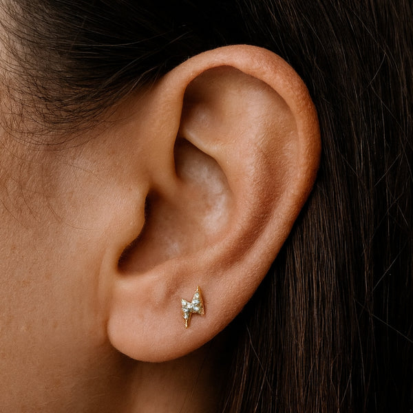 PIERCING OREJA RAYO CON CIRCONITAS ASLI