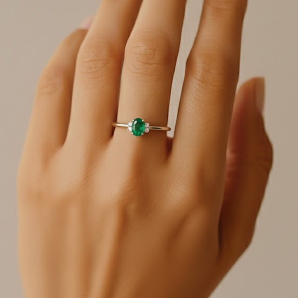 ANILLO ESMERALDA Y DIAMANTES AMELIA