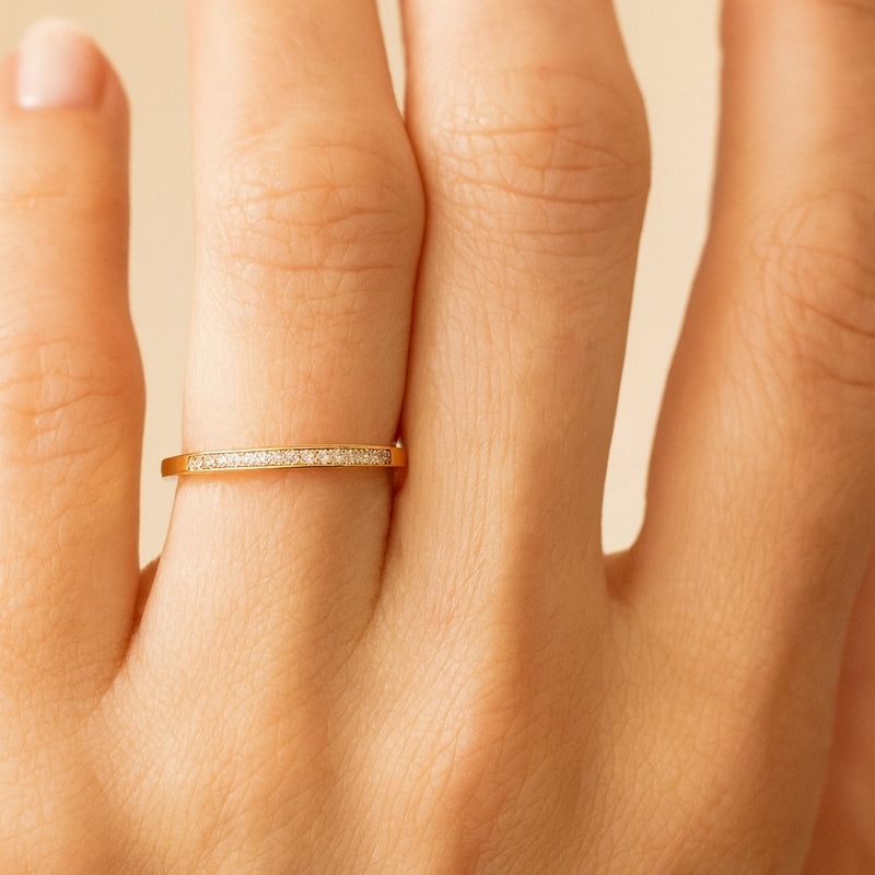 ANILLO MEDIA ALIANZA CON DIAMANTES 0.060 QUILATES KALEY