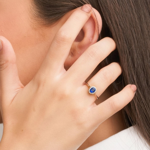 ANILLO ZAFIRO Y ORLA DIAMANTES LAURETTA