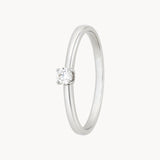 ANILLO SOLITARIO CUATRO GARRAS CON DIAMANTE 0.13 QUILATES LESLIE