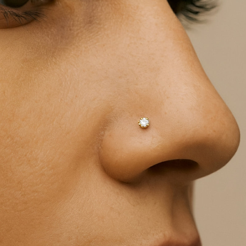 PIERCING NARIZ CIRCONITA EN GARRAS NAIMA