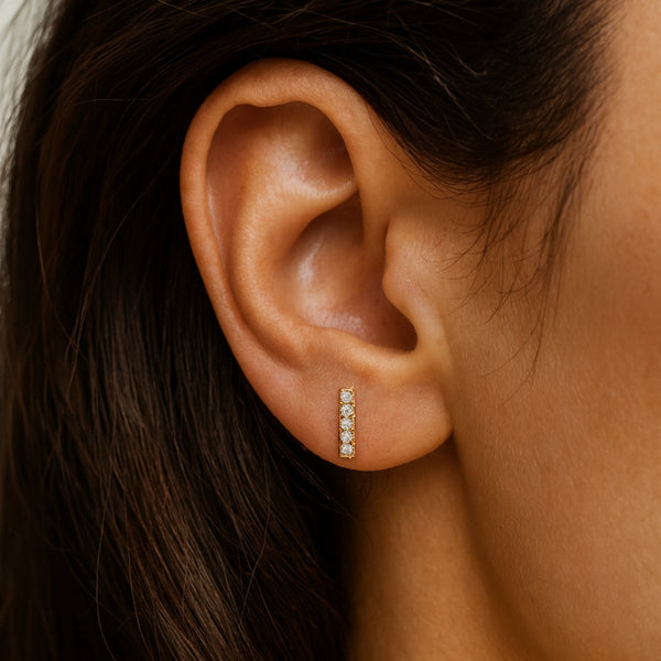 PIERCING OREJA CARRIL CON CIRCONITAS NANDITA