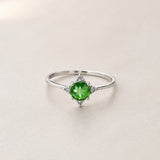 VINTAGE RING WITH EMERALD AND DIAMONDS