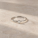 ANILLO SOLITARIO CON DIAMANTE TALLA RADIANT 0.15 QUILATES