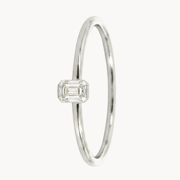 ANILLO SOLITARIO CON DIAMANTE TALLA RADIANT 0.15 QUILATES