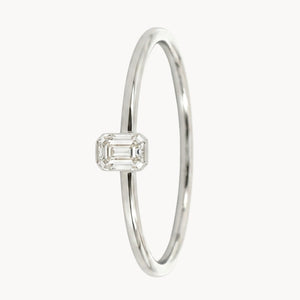 ANILLO SOLITARIO CON DIAMANTE TALLA RADIANT 0.15 QUILATES