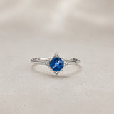 VINTAGE RING WITH SAPPHIRE AND DIAMONDS