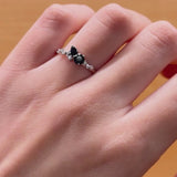 Anel de Safiras e Diamantes Carolyn