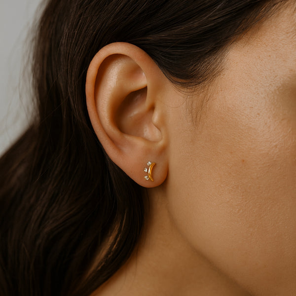 PIERCING OREJA LUNA CON CIRCONITAS ROSIE