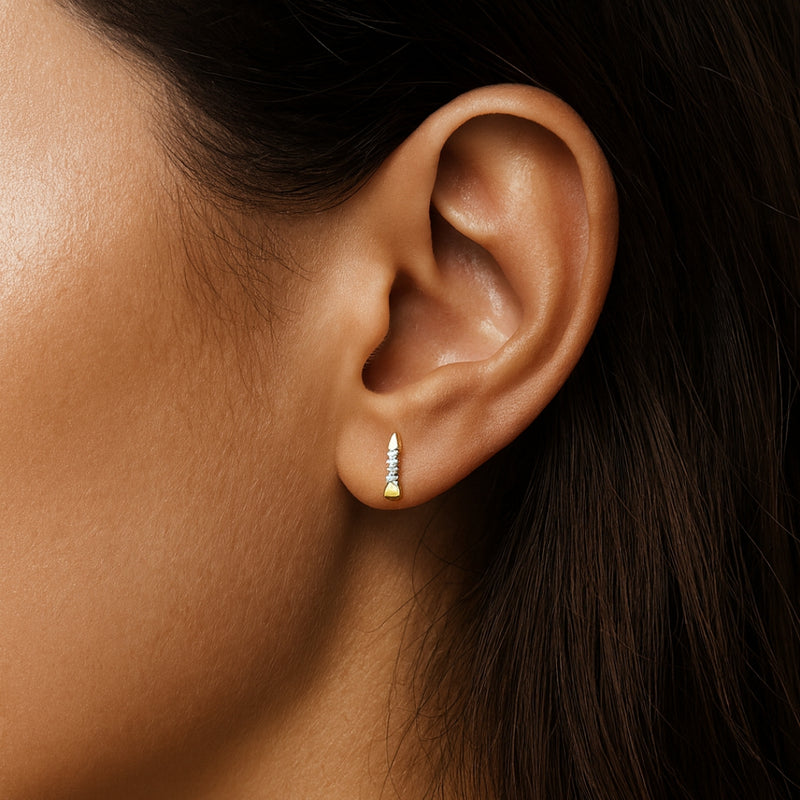PIERCING OREJA FLECHA CON CIRCONITAS ZAINA
