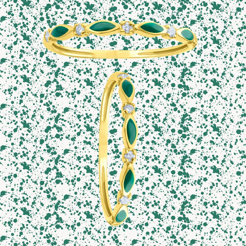 Anillo Oro 18 kilates con esmalte verde y diamantes